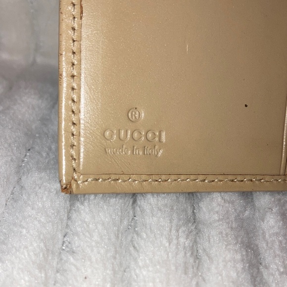 Gucci🌹🌹🌹 Beige Leather Wallet with Silver Hardware - Picture 3 of 9